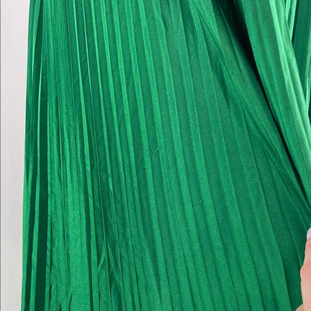 L'IDÉE Green Renaissance Gown, 14 - Picture 11 of 13